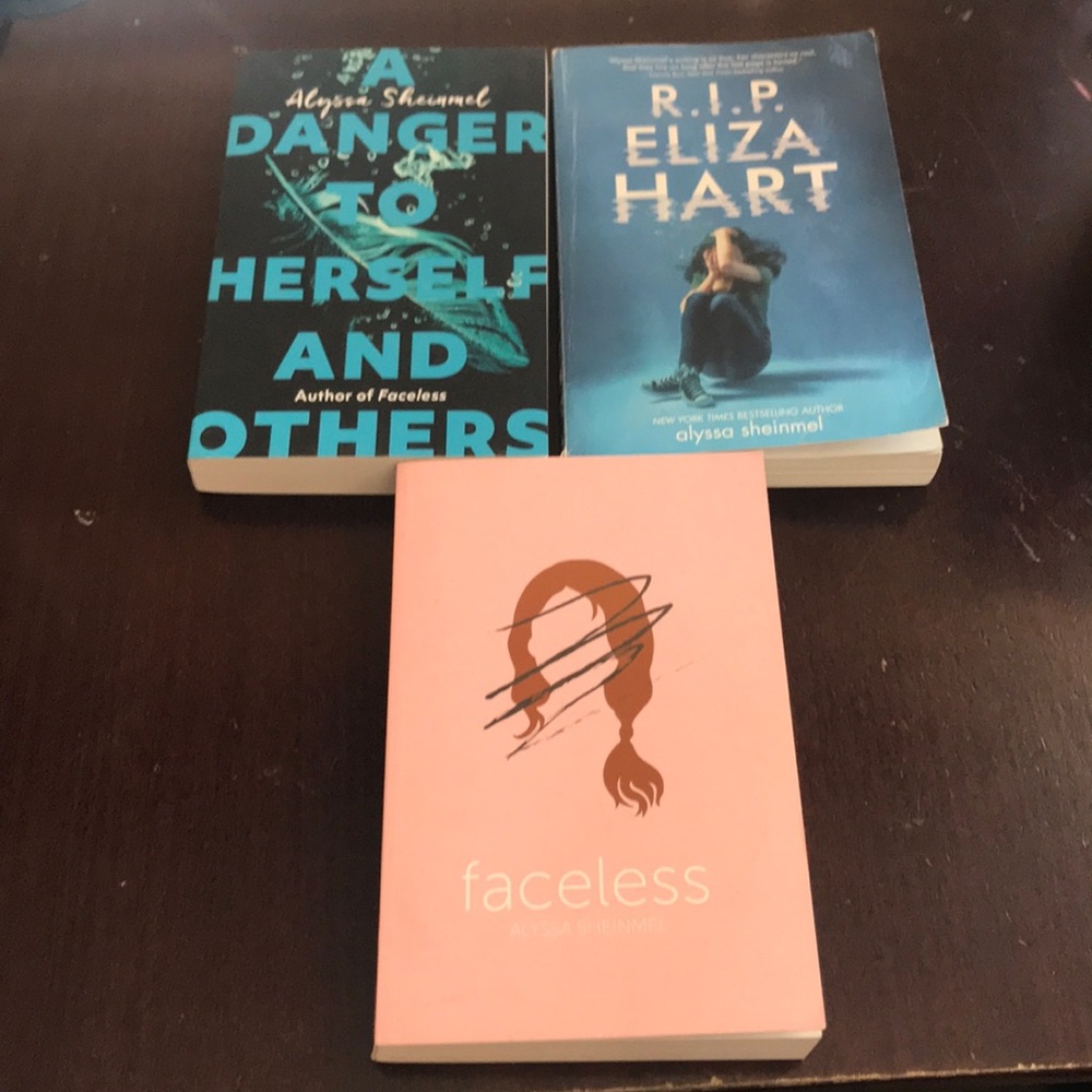 Book Bundle Girls 11-14 Aylessa Sheinmel